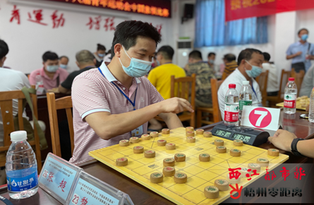 對弈“楚河漢界”