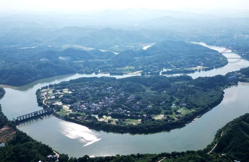 北流河環抱洲地半島